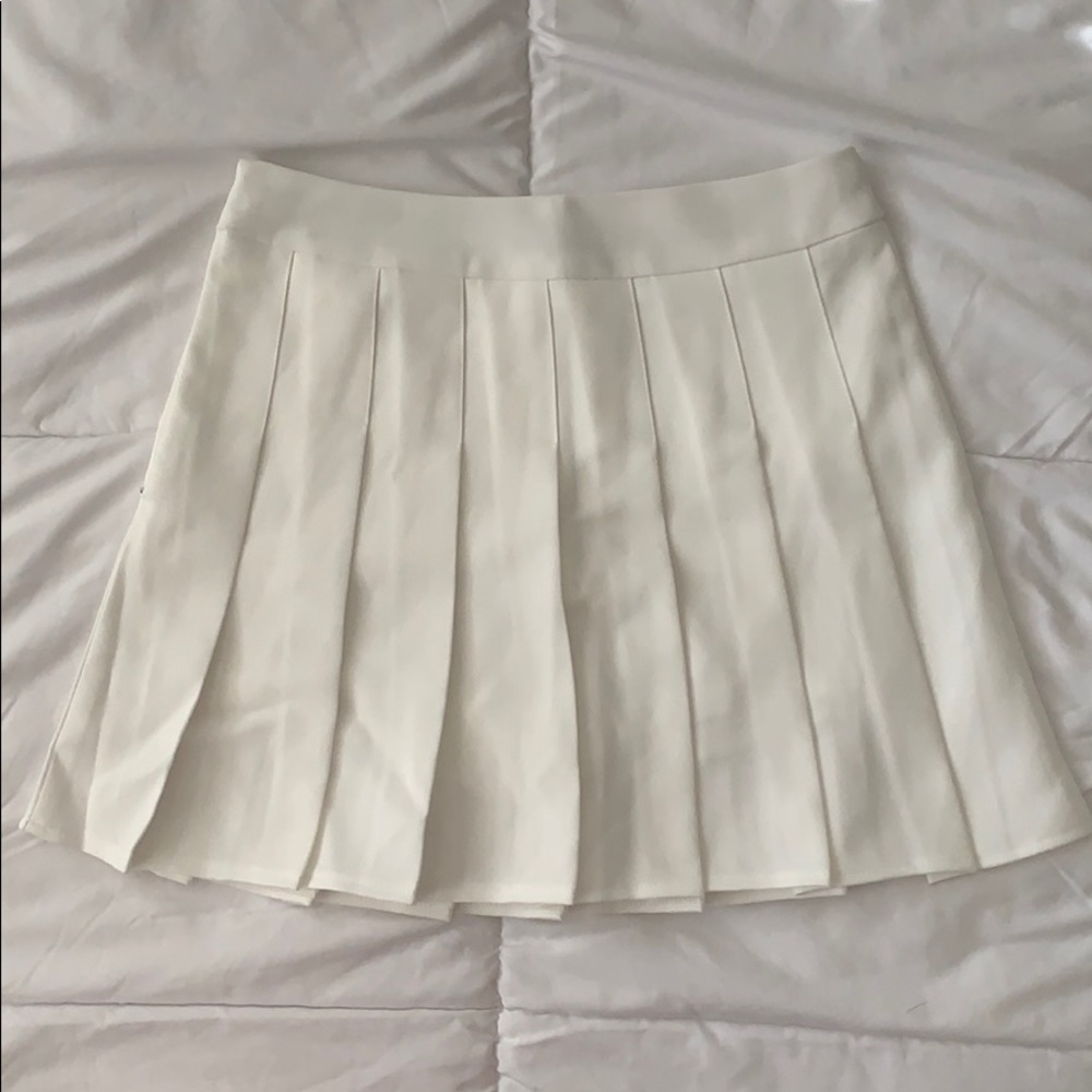 White pleated skirt